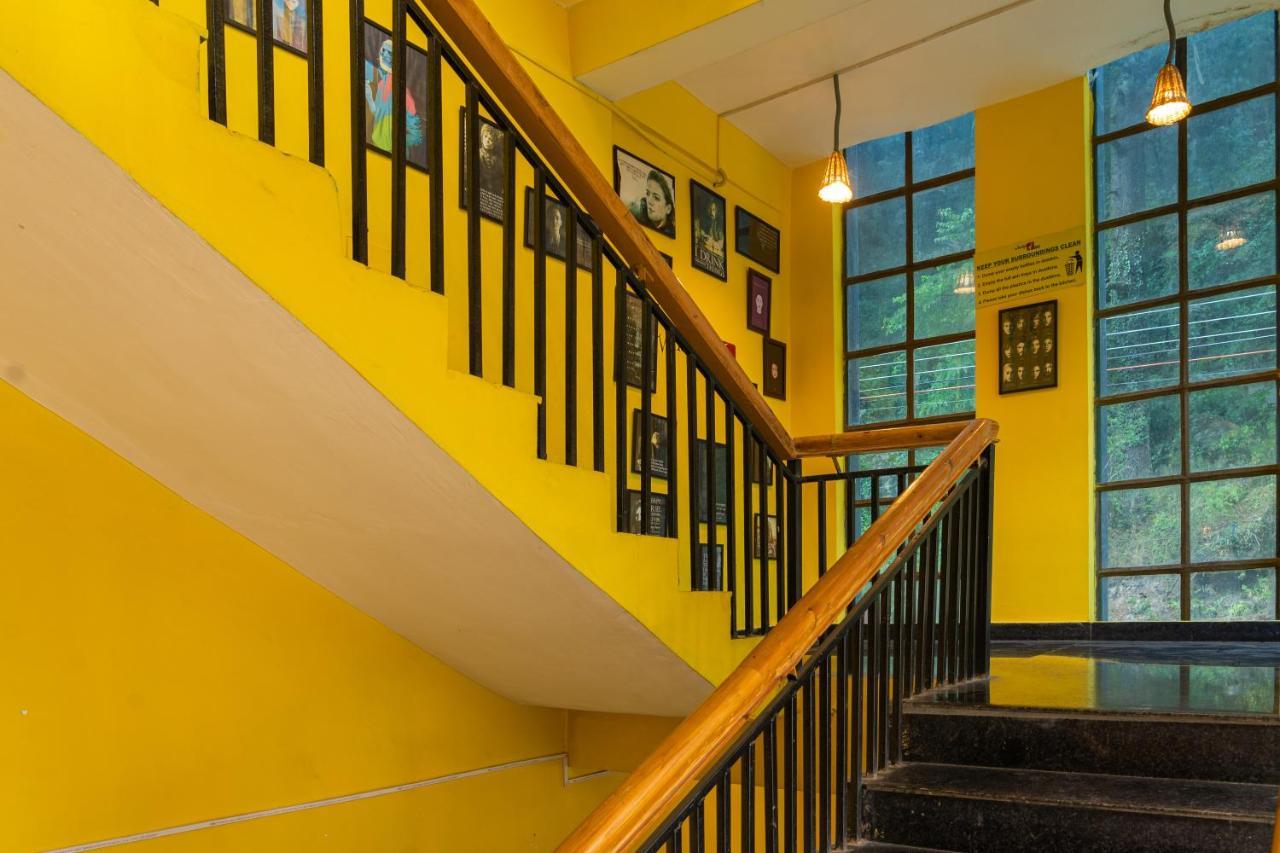 Whoopers Hostel Касоль Экстерьер фото