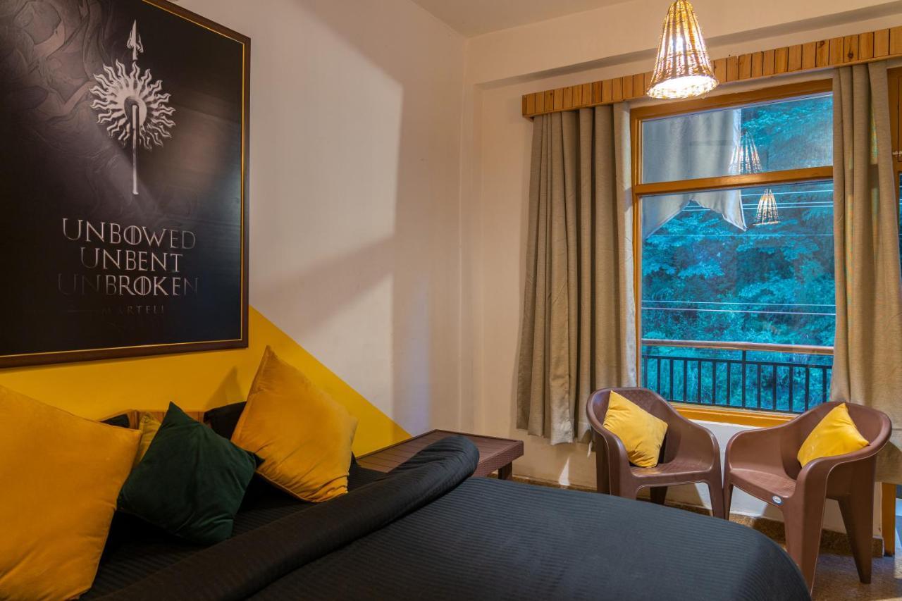 Whoopers Hostel Касоль Экстерьер фото